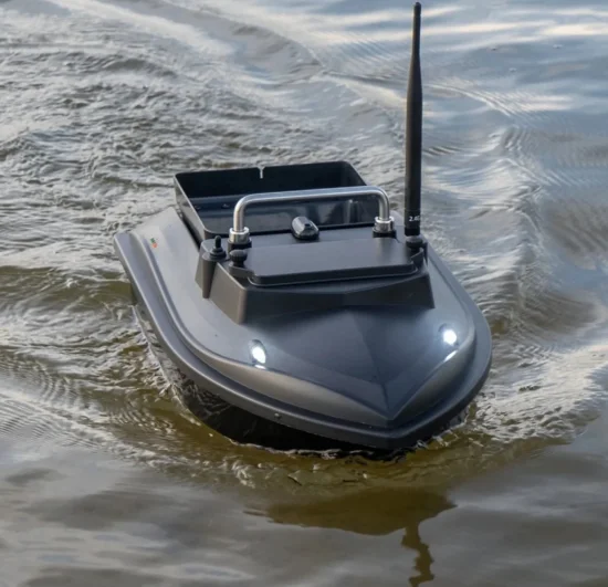 Лодки за захранка Лодка за захранка V050 с круиз контрол - до 500 метра обхват + БОНУС сак и зарядно за автомобил